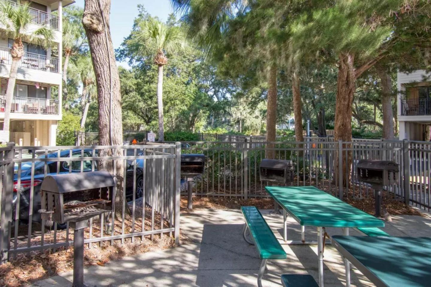 Beachfront Condo With Ocean View ヒルトンヘッドアイランド エクステリア 写真